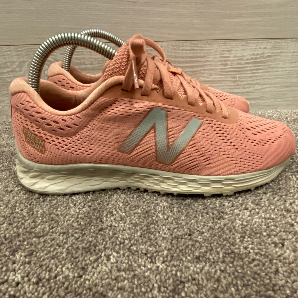 New Balance Arishi Women’s Athletic Sneakers